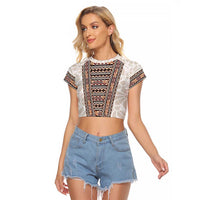 Danmark Traditional Patern with Daisy Raglan Cropped T Shirt Danish Patern Simple Style
