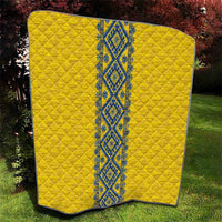 Blue Ukraine Folk Patterns Quilt Simple Style