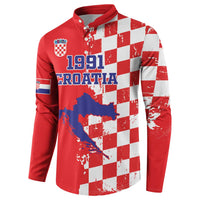 Custom Croatia Independence Day Button Sweatshirt Grunge Checkerboard Patterns With Map - Wonder Print Shop