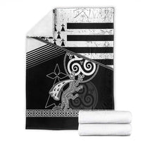 Brittany Ermine Celtic Blanket Black Celtic Triskels - Wonder Print Shop