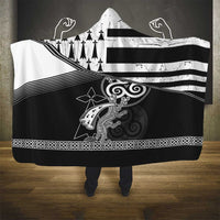 Brittany Ermine Celtic Hooded Blanket Black Celtic Triskels - Wonder Print Shop