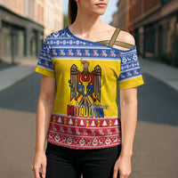 Moldova Christmas Cross Shoulder Shirt Coat Of Arms Craciun fericit - Wonder Print Shop