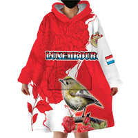 Personalized Luxembourg Goldcrest Regulus Wearable Blanket Hoodie Red Roses - Wonder Print Shop