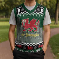 Caernarfonshire Wales Christmas Knitted V-Neck Vest Caernarfon Castle Red Dragon - Wonder Print Shop
