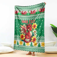 Personalized Wales Christmas Blanket Cute Red Welsh Dragon and Daffodils - Wonder Print Shop