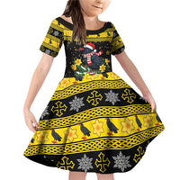 Flintshire Wales Christmas Family Matching Off Shoulder Short Dress and Hawaiian Shirt Welsh Red-billed Chough with Daffodil - Wonder Print Shop