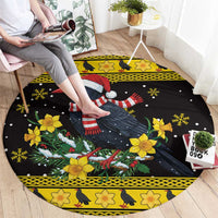 Flintshire Wales Christmas Round Carpet Welsh Red-billed Chough with Daffodil - Wonder Print Shop