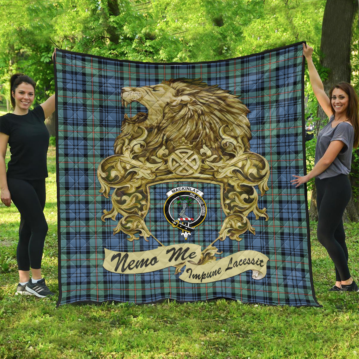 mackinlay-ancient-tartan-quilt-with-motto-nemo-me-impune-lacessit-with-vintage-lion-family-crest-tartan-quilt-pattern-scottish-tartan-plaid-quilt-vintage-style