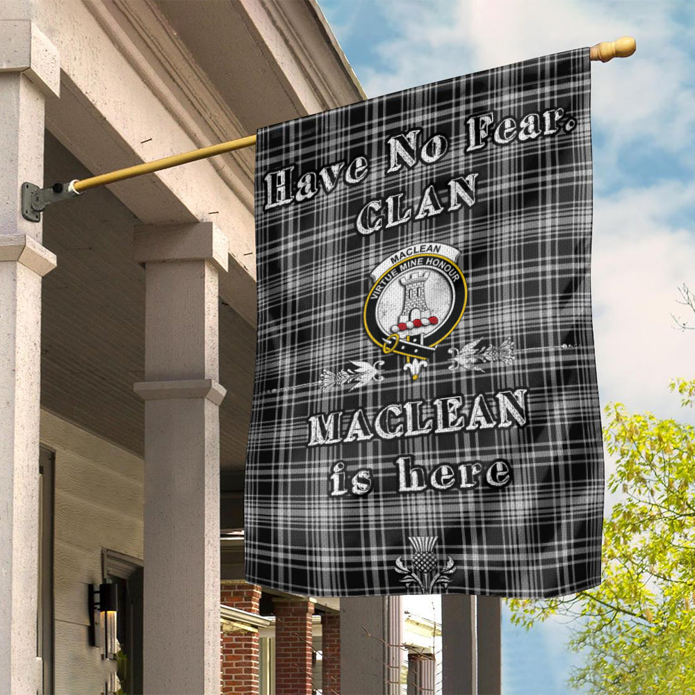 maclean-black-and-white-clan-tartan-flag-family-crest-have-no-fear-tartan-garden-flag