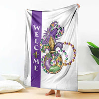 Crawfish & Beads Mardi Gras Welcome Throw Blanket Louisiana Party Outdoor Banner