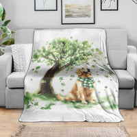 St. Patrick's Day Golden Retriever Welcome Throw Blanket Lucky Shamrocks Dog Lover