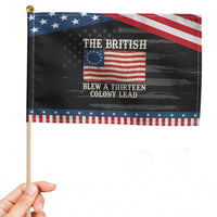 The British Blew A Thirteen Colony Lead Betsy Ross Flag Patriotic Handheld Flag Vintage 4th of July History Graphic