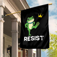Resist Frog Kicking Crown Garden Flag Funny No Kings In America Free Portland - Wonder Print Shop