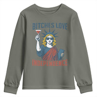 Funny 4th of July Statue of Liberty Cocktail Youth Sweatshirt Retro Bitches Love Independence