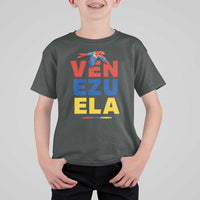 Venezuela Pride Flying Scarlet Macaw T Shirt For Kid Ara Macao Guacamaya Venezuelan Pride Tropical Bird