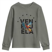 Venezuela Pride Flying Macaw Youth Sweatshirt Ara Macao Guacamaya Venezuelan Pride Tropical Bird