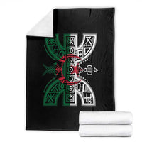 Algeria Amazigh Berber Yaz Symbol Algerian Flag Heritage Graphic Throw Blanket Traditional North African Tribal Culture Art
