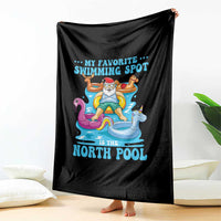 Christmas In July Relaxing Santa Throw Blanket My Favorite Swimming Spot Is The North Pole - Wonder Print Shop