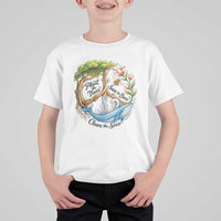 Plant The Trees Save The Bees Clean The Seas T Shirt For Kid Vintage Peace Sign Aesthetic Nature Lover Ocean Conservation