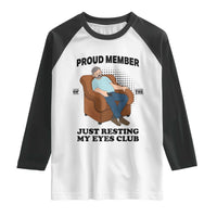 Funny Napping Dad Sleepy Grandpas and Fathers Raglan Shirt Proud Member Of The Just Resting My Eyes Club Armchair Cartoon Graphic