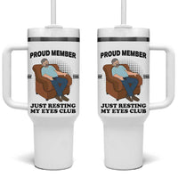 Funny Napping Dad Sleepy Grandpas and Fathers Tumbler With Handle Proud Member Of The Just Resting My Eyes Club Armchair Cartoon Graphic
