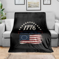 1776 Land of the Free Distressed Arch Graphic Throw Blanket Vintage Betsy Ross American Flag Stars Retro Patriotic