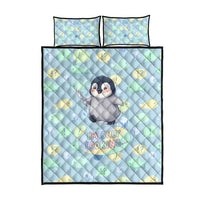 Sneaky Flipper Cute Penguin Holding Knife Quilt Bed Set Funny Chibi Penguin Graphic With Ice And Fish Pattern