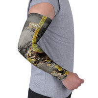 Theseus In The Heart Of The Labyrinth Arm Sleeves Ancient Greek Mythology Minotaur Warrior Battle Art