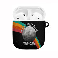 Never Forget Pluto 1930-2006 AirPods Case Vintage Retro Rainbow Planet Outer Space Astronomy Graphic Art