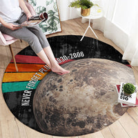 Never Forget Pluto Round Carpet Distressed Retro Space Astronomy Science