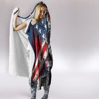Personalized New York Statue Of Liberty Hooded Blanket Grunge Street Art NYC Skyline American Pride