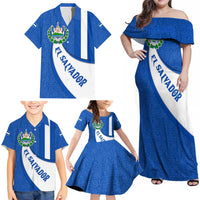 El Salvador Coat of Arms Family Matching Off Shoulder Maxi Dress and Hawaiian Shirt with Curved Text and Blue Patterned Background - Wonder Print Shop