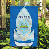 Nicaragua National Emblem Garden Flag with White Flor de Sacuanjoche and Blue Gradient Design - Wonder Print Shop