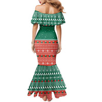 Bangladesh Christmas Family Matching Mermaid Dress and Hawaiian Shirt with Black-Capped Bird Gift Stack and Green Red Snowflake Pattern - Wonder Print Shop