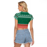 Bangladesh Christmas Raglan Cropped T Shirt with Black-Capped Bird Gift Stack and Green Red Snowflake Pattern - Wonder Print Shop