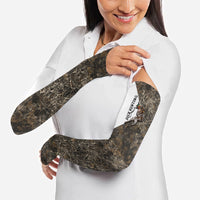 Duck Hunting Retriever Arm Sleeves Mallard Shotgun Hunt with Camouflage Marsh Dog Artwork