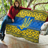 Ukraine Heritage Pride – Vyshyvanka Pattern Quilt with National Symbol in Blue & Yellow