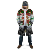 Iraq Christmas Cloak with Santa Carrying Gift Bag Flag Garland and Snowflake Plaid Pattern - Wonder Print Shop