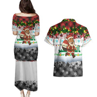 Iraq Christmas Couples Matching Puletasi and Hawaiian Shirt with Santa Carrying Gift Bag Flag Garland and Snowflake Plaid Pattern - Wonder Print Shop