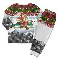Iraq Christmas Pajama Set with Santa Carrying Gift Bag Flag Garland and Snowflake Plaid Pattern - Wonder Print Shop