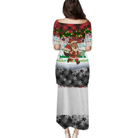Iraq Christmas Puletasi with Santa Carrying Gift Bag Flag Garland and Snowflake Plaid Pattern - Wonder Print Shop