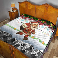 Iraq Christmas Quilt with Santa Carrying Gift Bag Flag Garland and Snowflake Plaid Pattern - Wonder Print Shop