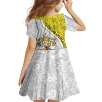 Vatican City Family Matching Off Shoulder Maxi Dress and Hawaiian Shirt Papal Keys & Tiara Emblem with Gold Baroque Pattern