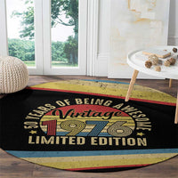 Vintage 1976 Birthday Celebration Round Carpet 50th Birthday for Him - Retro Distressed Stripe Pattern