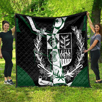 Pakistan Emblem Quilt Eagle-Shaped Design with National Symbol