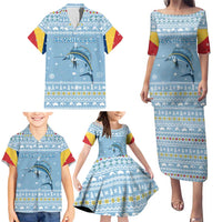 Seychelles Christmas Family Matching Puletasi and Hawaiian Shirt with Ocean Blue Pattern, Marlin Fish Artwork, and Surfing Santa Motif - Wonder Print Shop