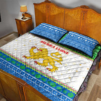 Sierra Leone Christmas Quilt Bed Set with Festive Green Pattern, Golden Lion Emblem, and Santa Sleigh Motif - Wonder Print Shop