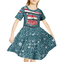 Syria Christmas Kid Short Sleeve Dress with National Flag Motif, Coat of Arms Eagle, and Festive Snowflake Pattern - Wonder Print Shop