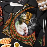 Amilcar Cabral Apron African Map with Chains Freedom Theme Revolutionary Liberation Tribute - Wonder Print Shop