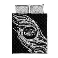 I'm Coming to the Cottage Quilt Bed Set with Hand-Drawn Floral Pattern
